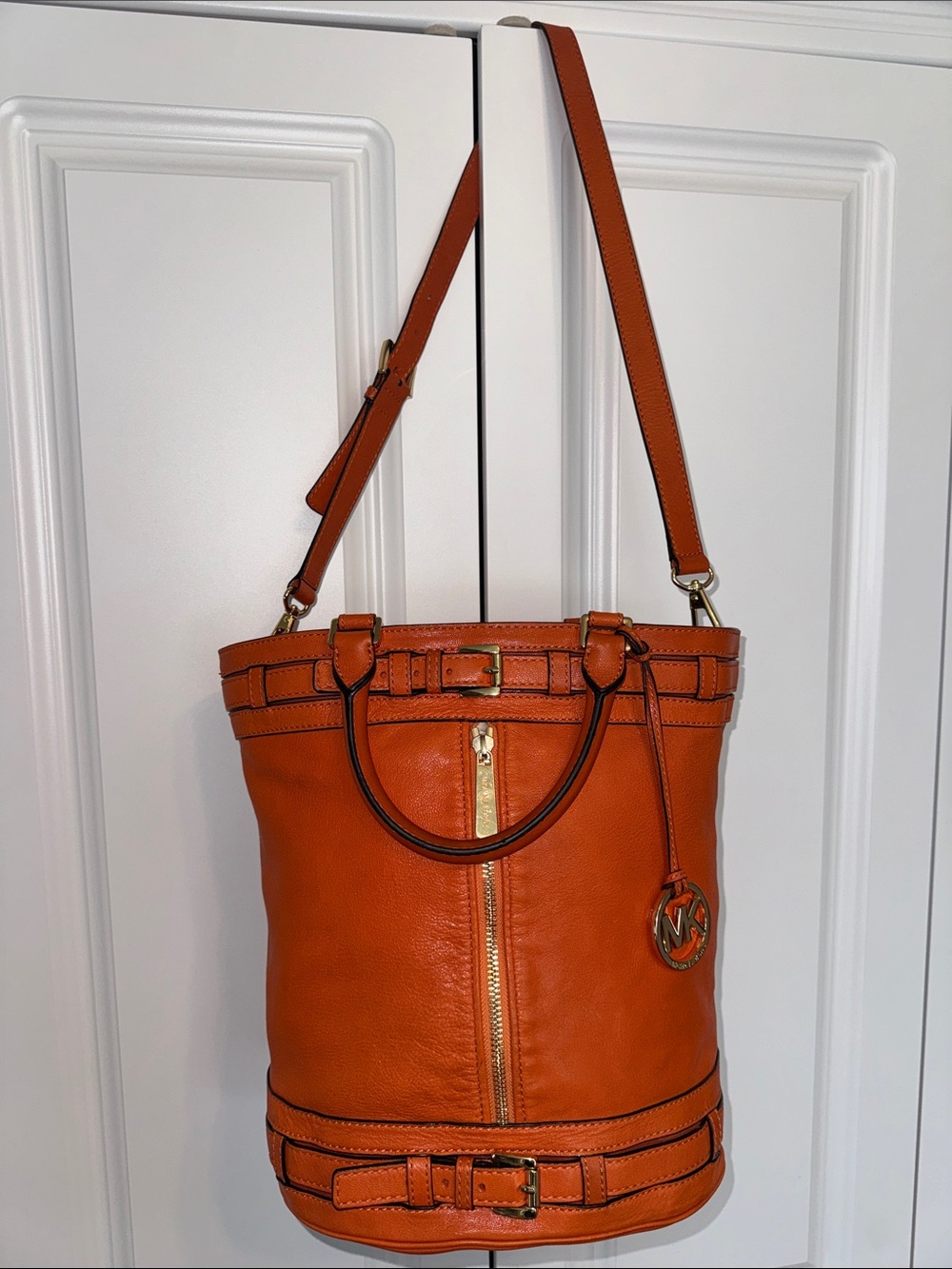 Michael Kors Kingsbury Orange Bucket Bag All Leather Tote - Picture 13 of 14